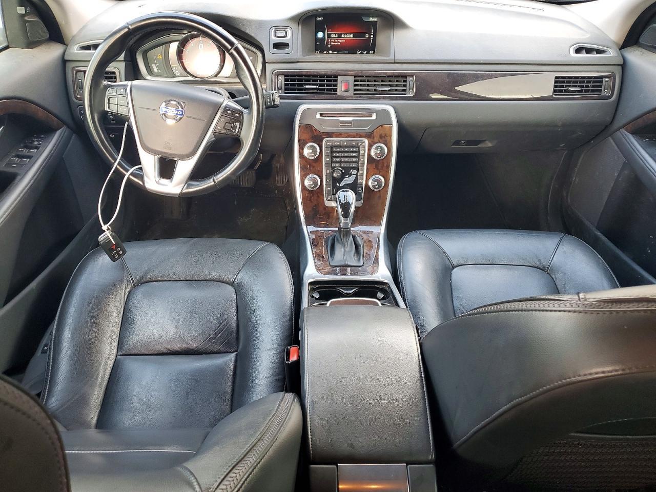 2015 VOLVO XC70