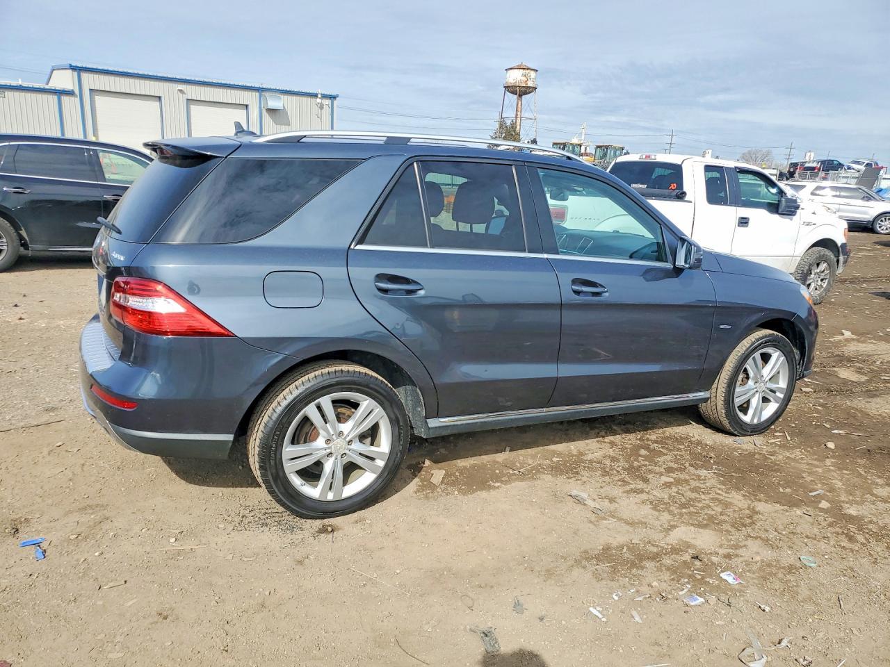 2012 MERCEDES-BENZ ML-Class