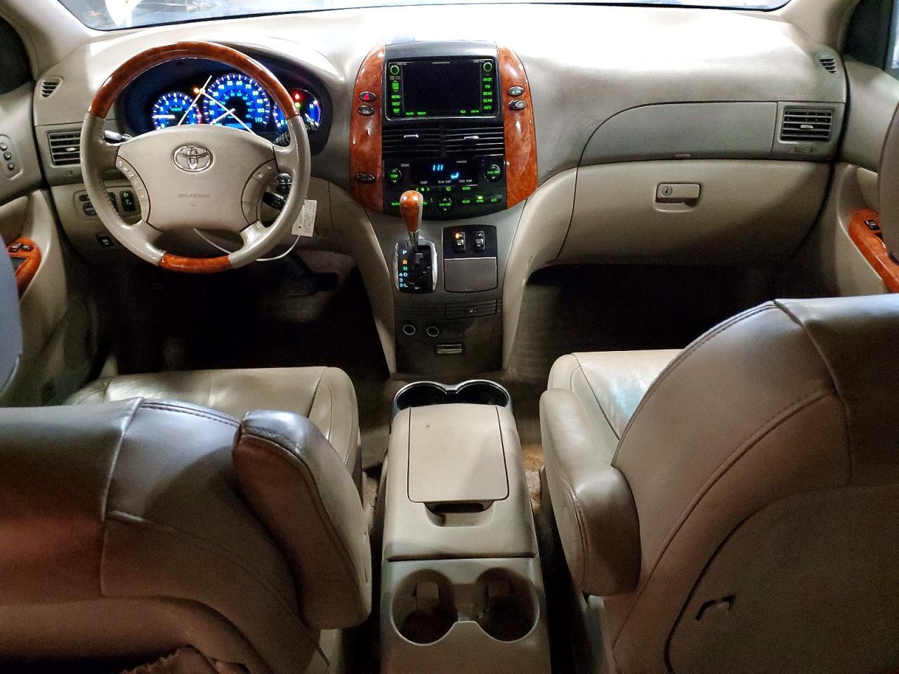 2008 TOYOTA SIENNA