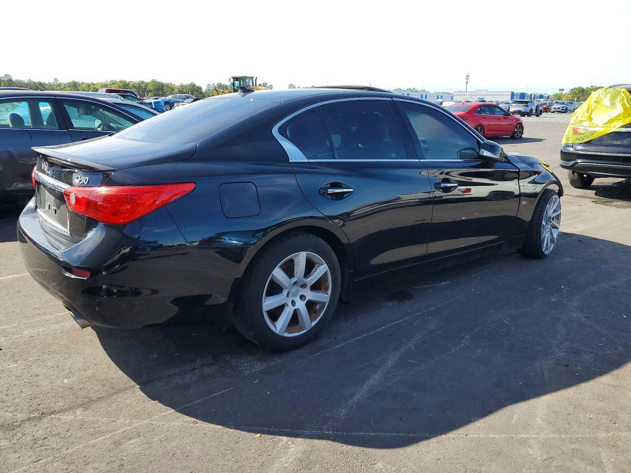 2017 INFINITI Q50