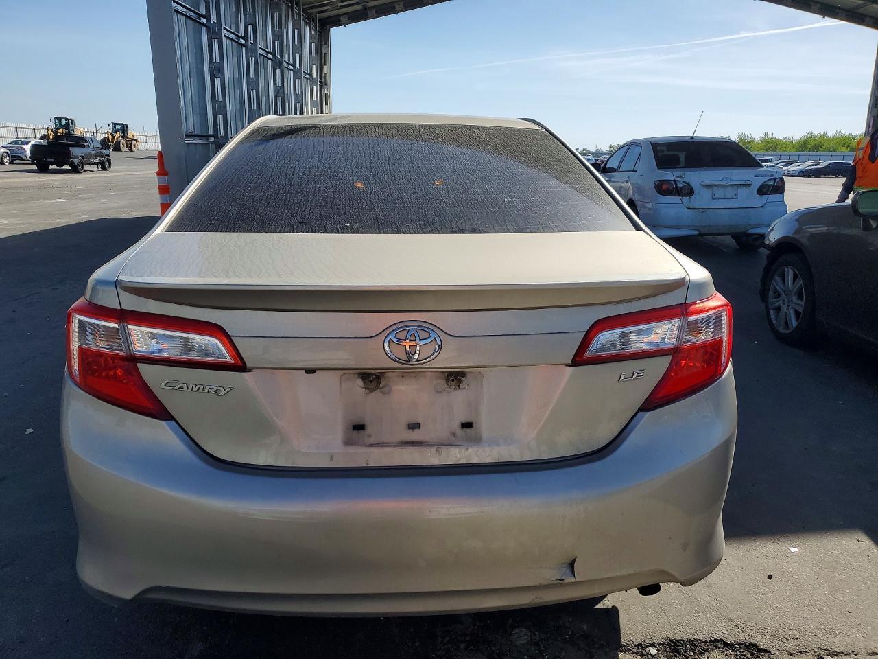 2014 TOYOTA CAMRY