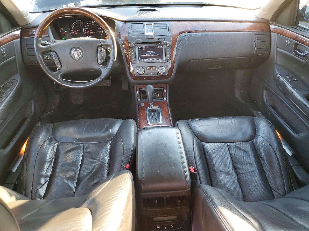 2011 CADILLAC DTS