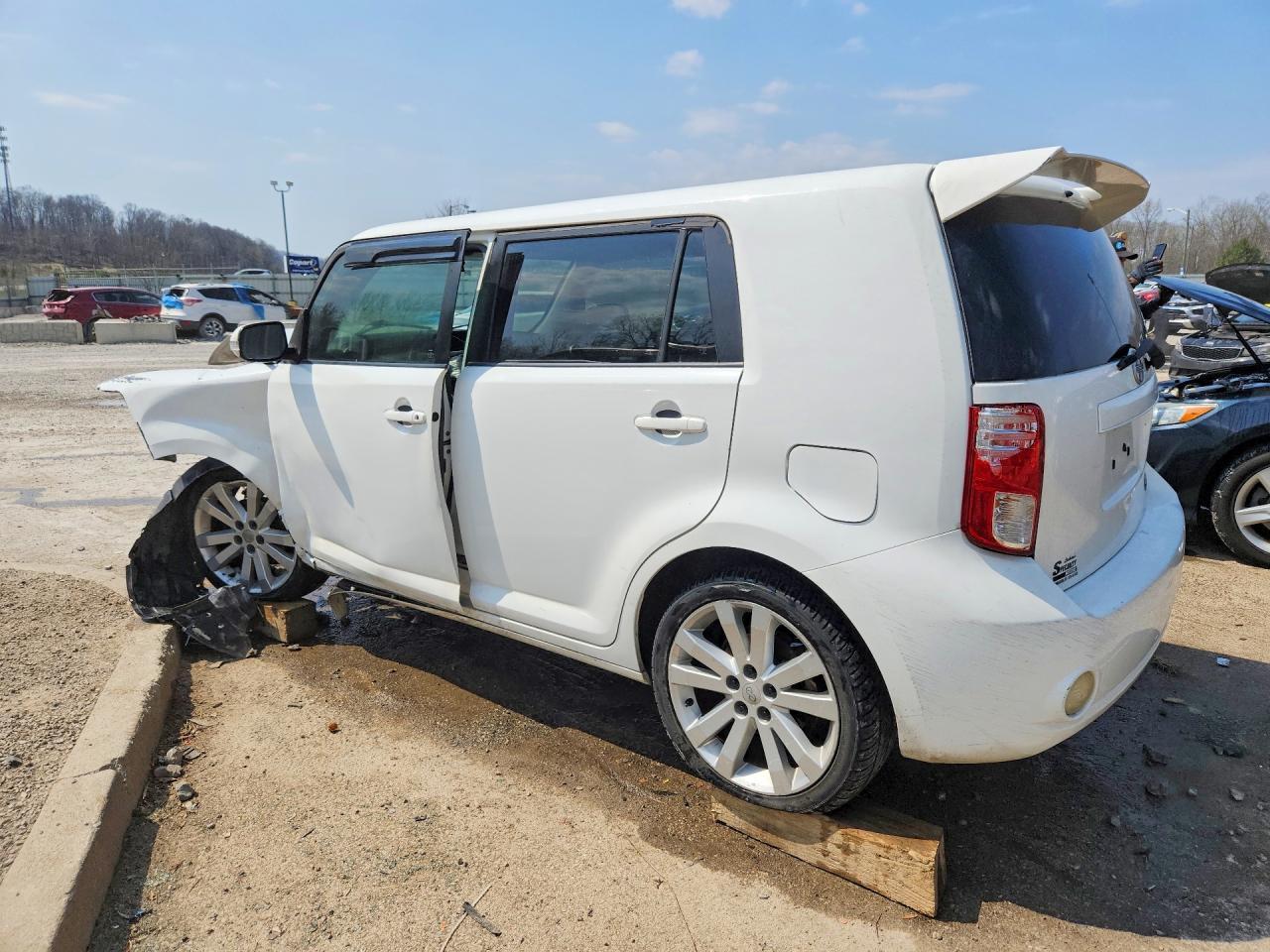 2009 SCION xB
