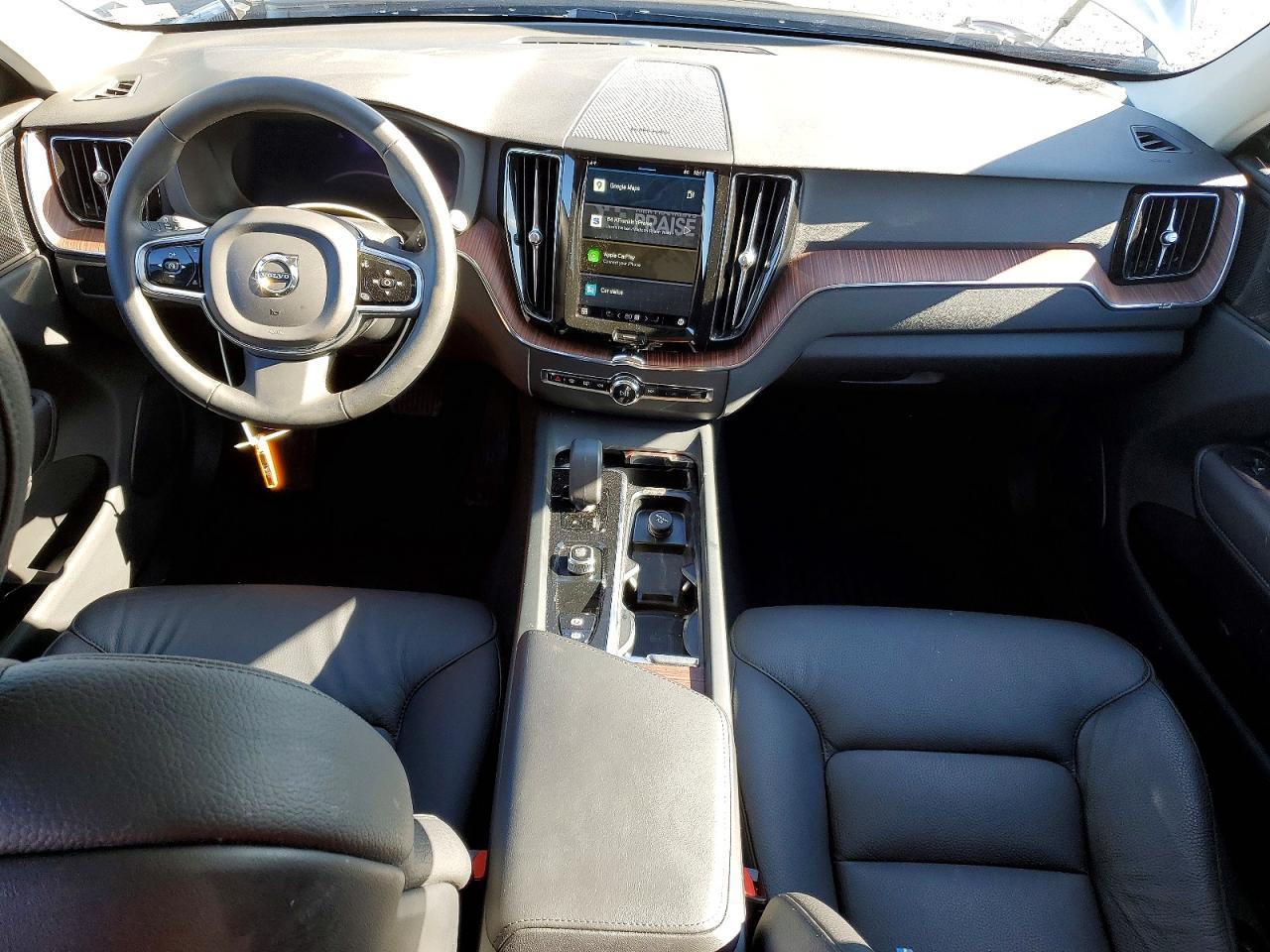 2023 VOLVO XC60