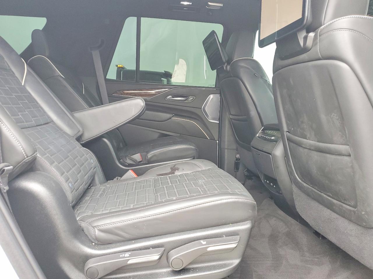 2024 CADILLAC ESCALADE