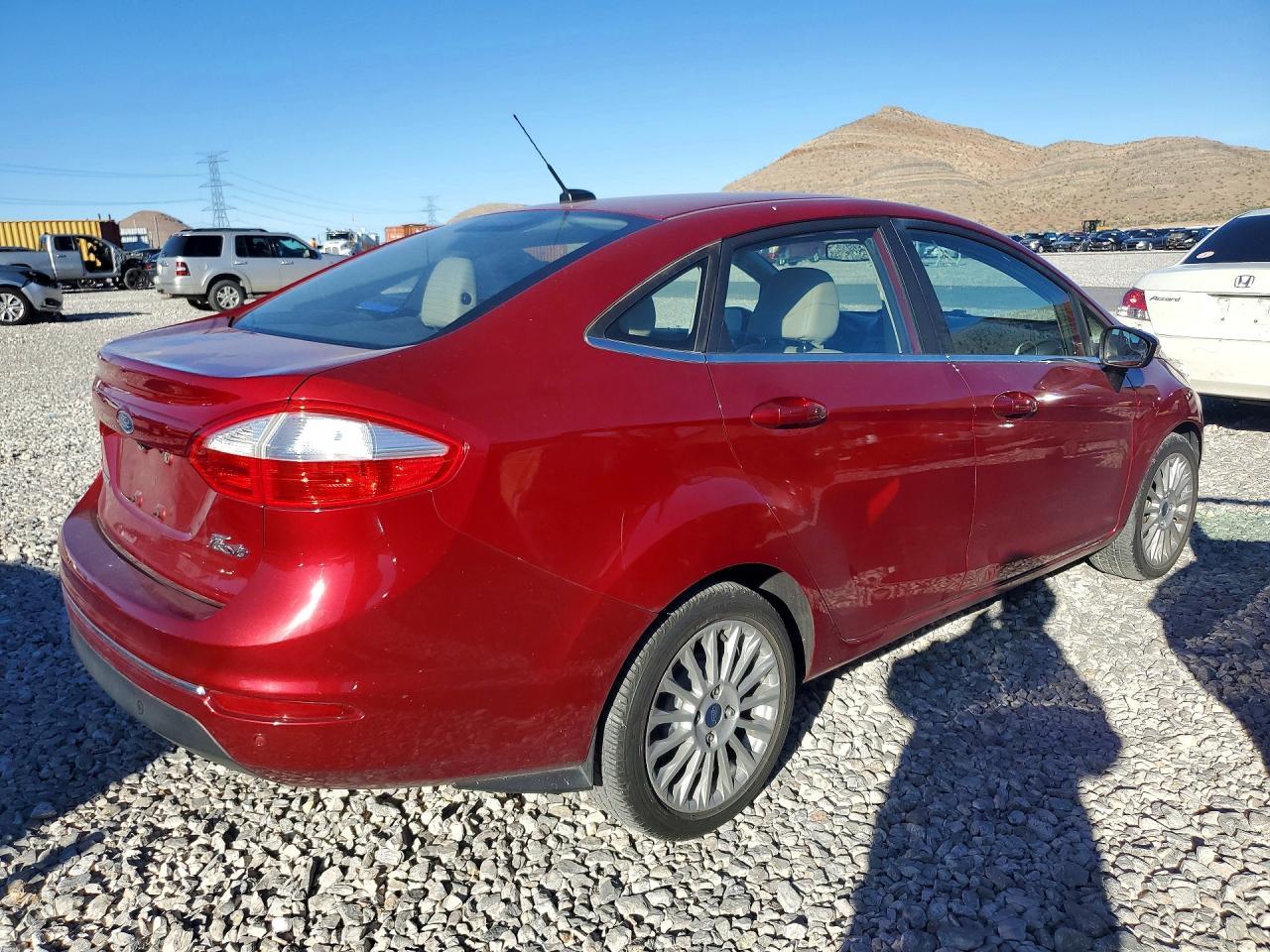 2015 FORD Fiesta