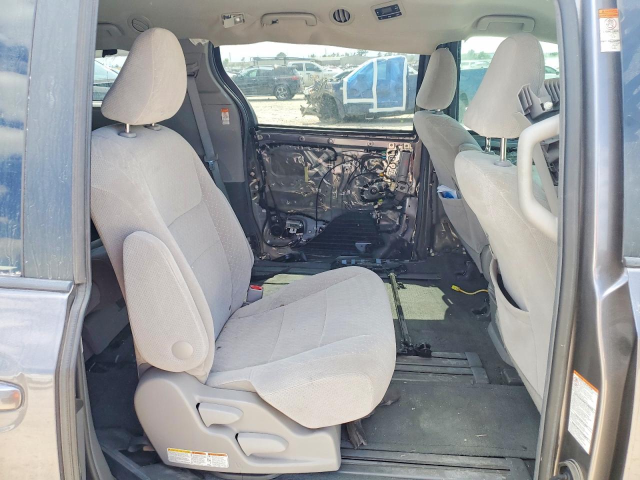 2017 TOYOTA SIENNA