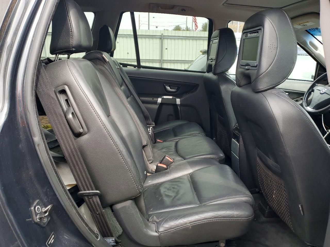 2013 VOLVO XC90