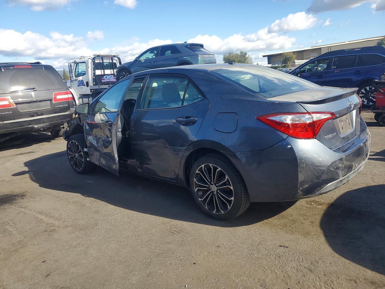 2015 TOYOTA COROLLA