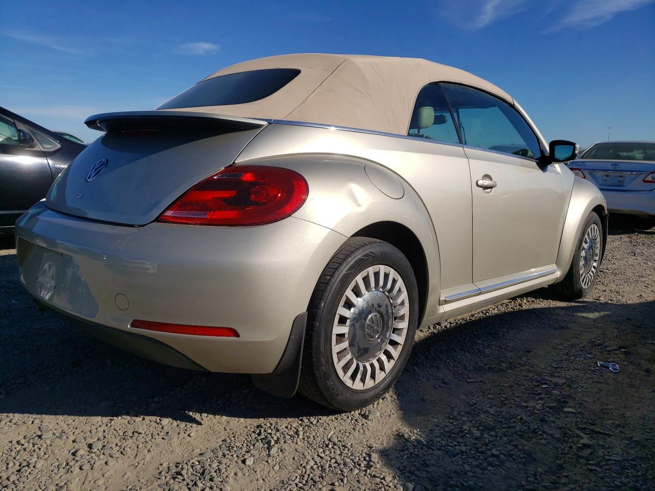2015 VOLKSWAGEN Beetle