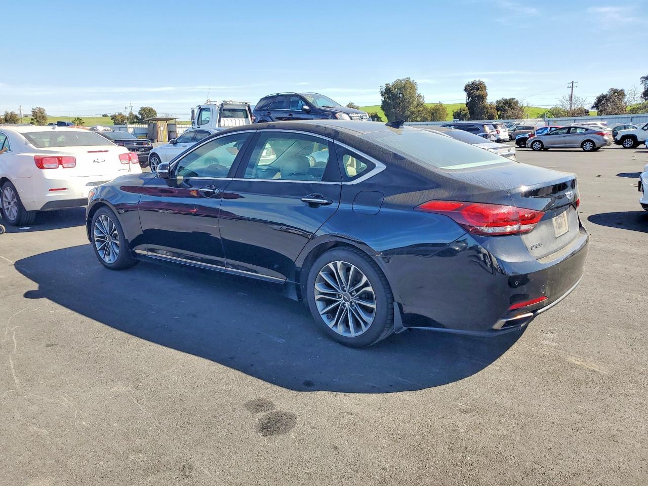 2016 HYUNDAI GENESIS