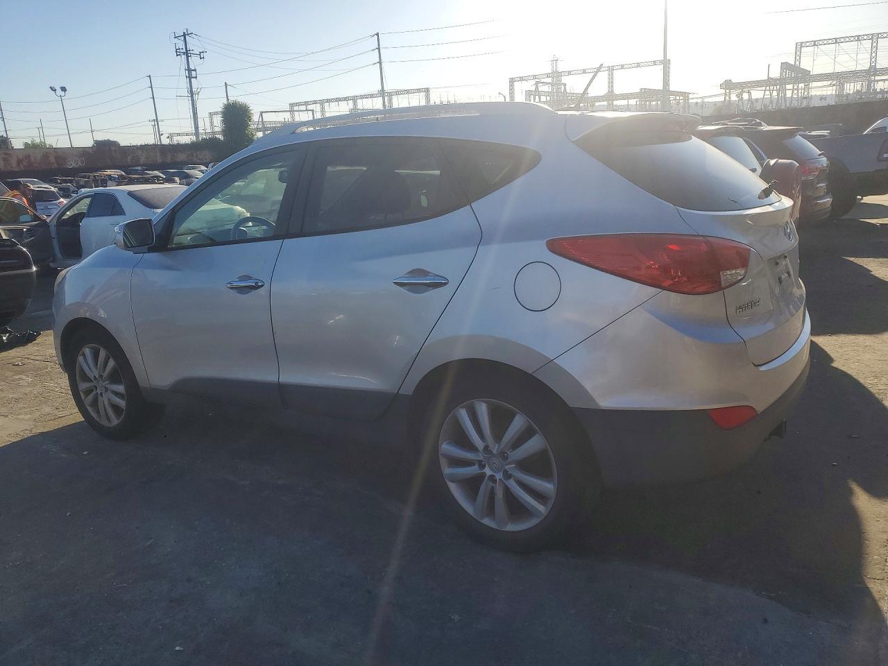 2011 HYUNDAI TUCSON