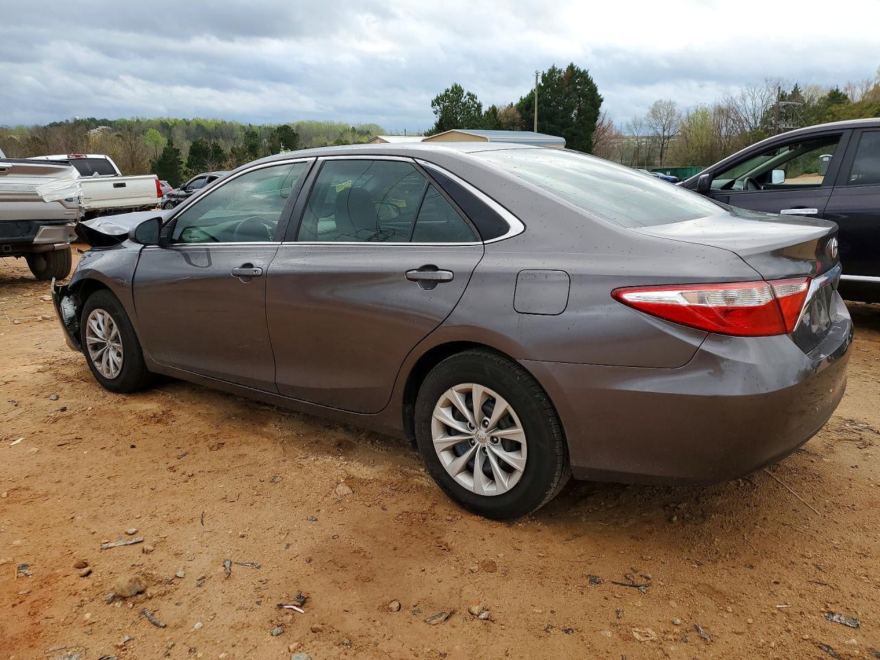 2016 TOYOTA CAMRY