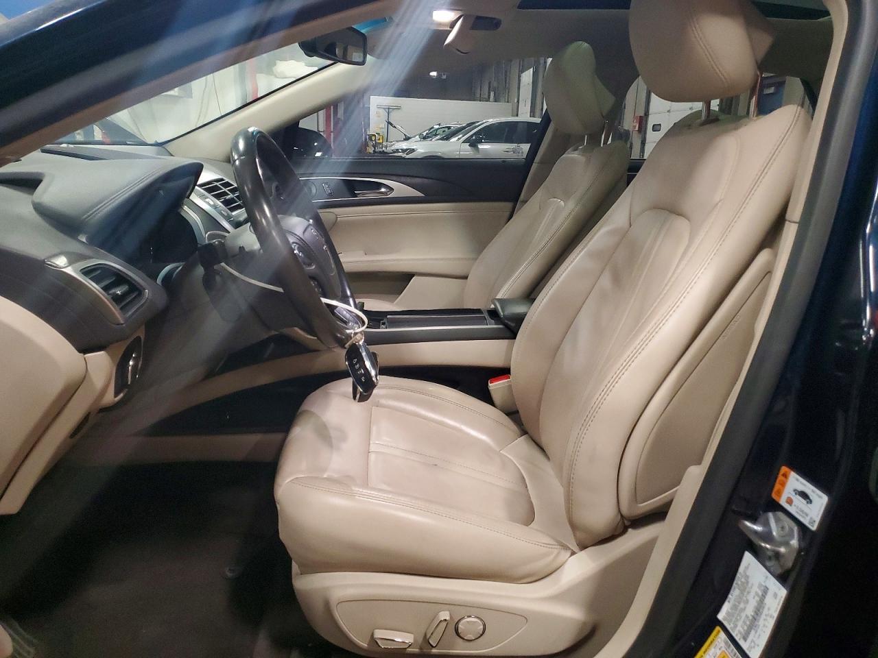 2017 LINCOLN MKZ