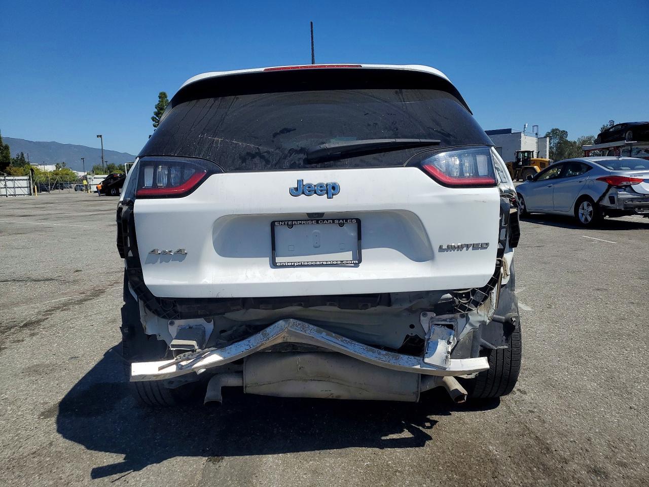 2019 JEEP CHEROKEE