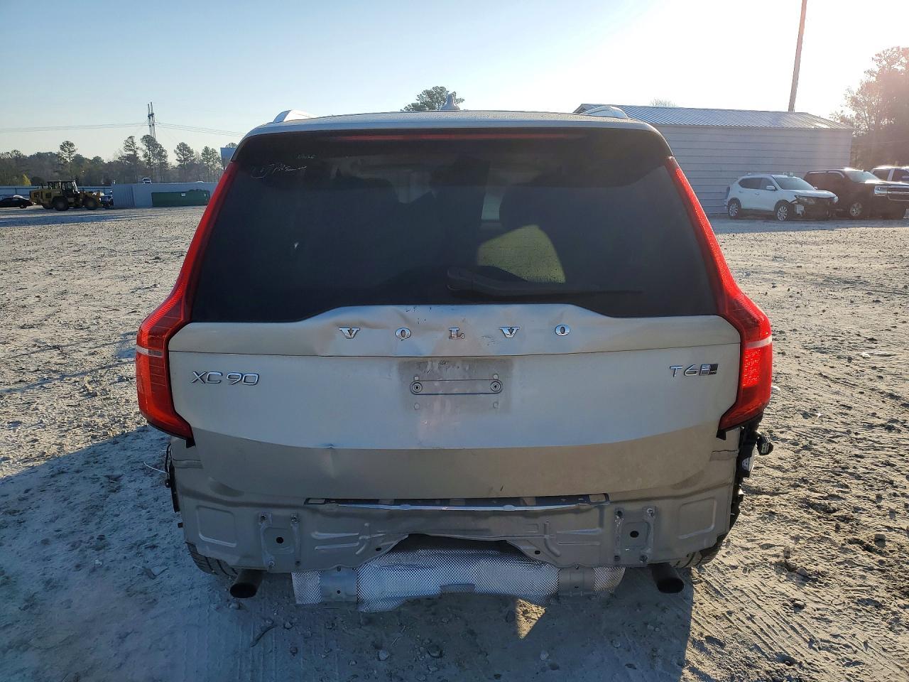2018 VOLVO XC90