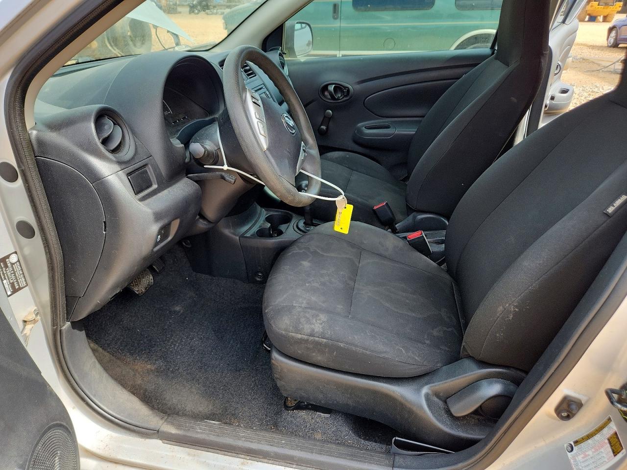 2015 NISSAN VERSA
