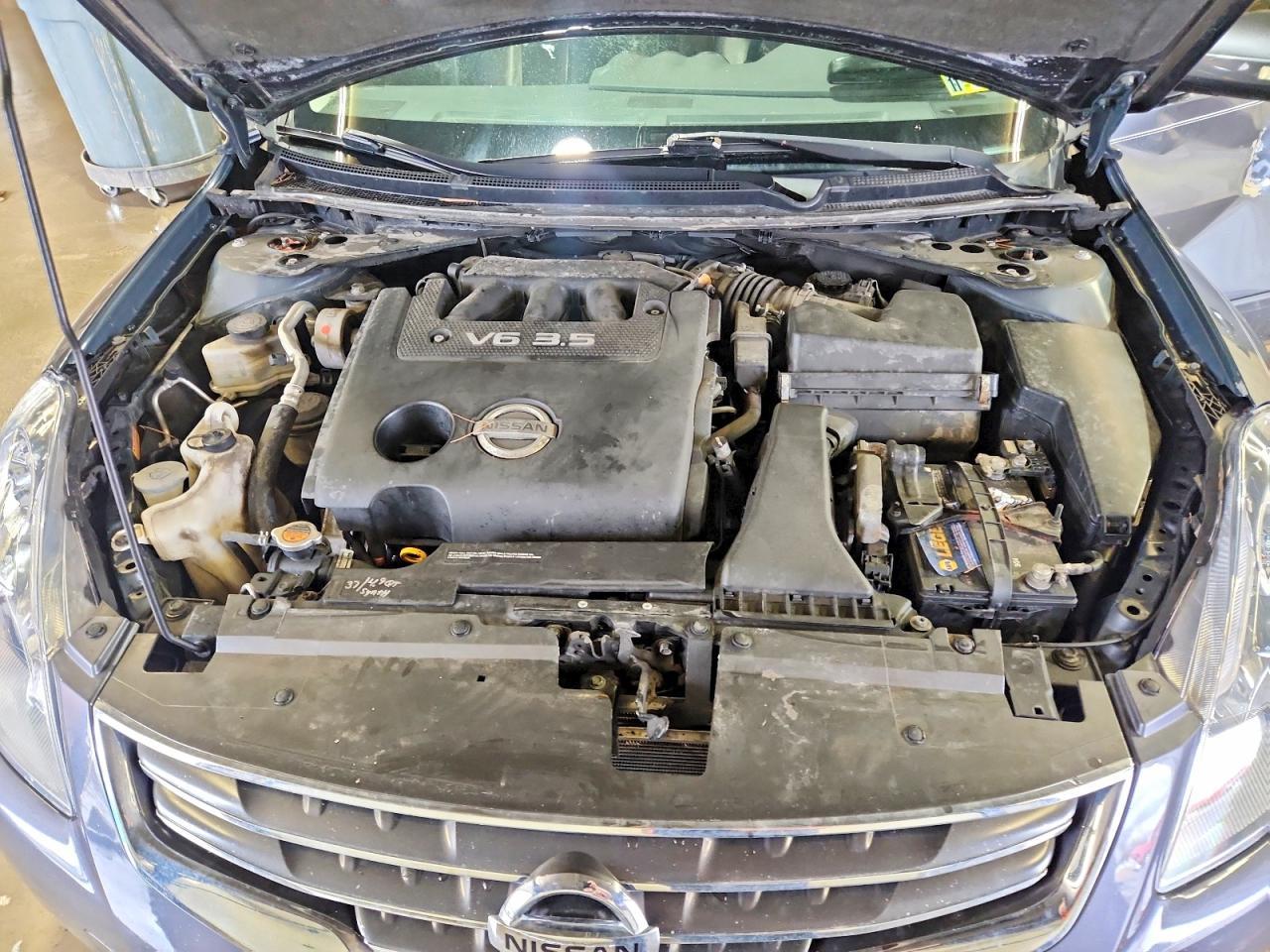 2010 NISSAN ALTIMA