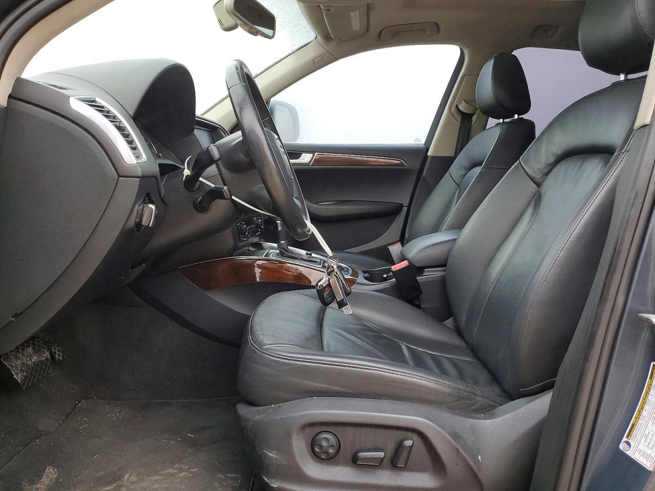 2011 AUDI Q5