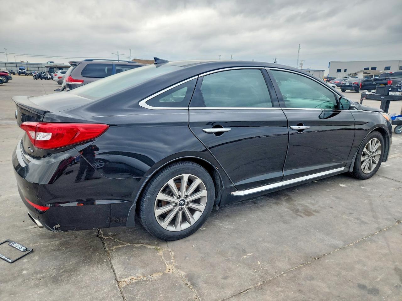 2016 HYUNDAI SONATA