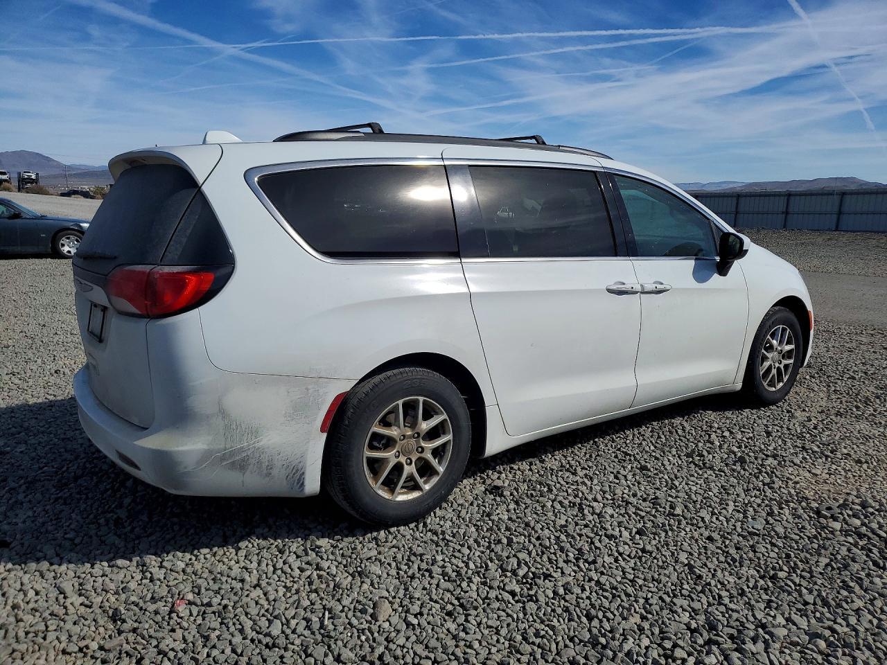 2020 CHRYSLER Voyager