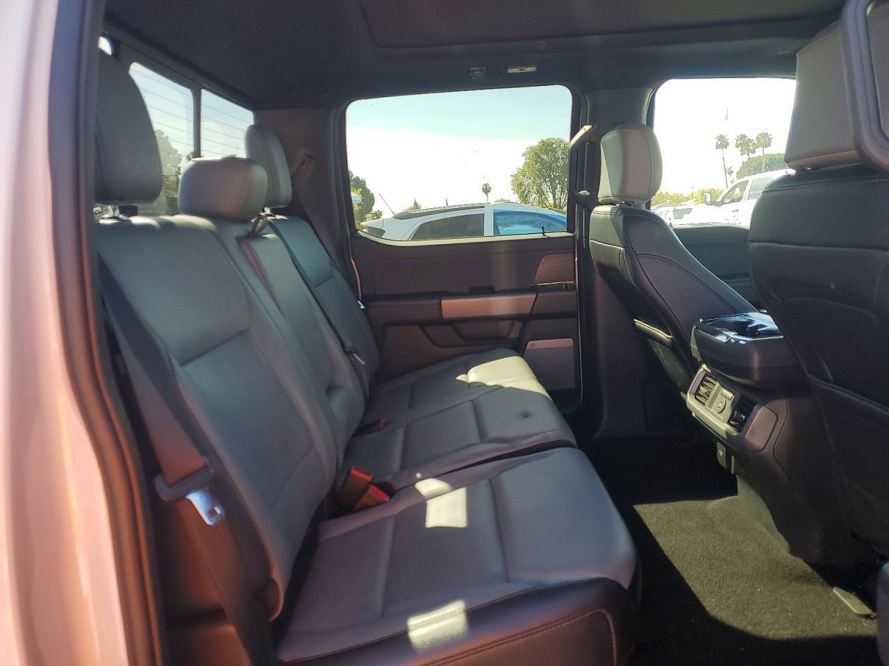 2025 FORD F-150 Lightning
