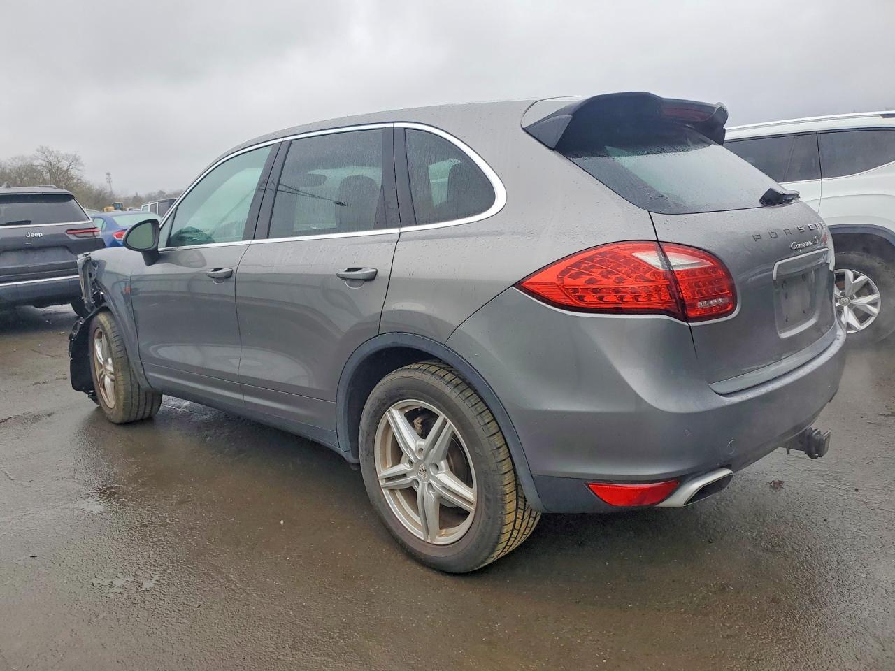 2012 PORSCHE CAYENNE