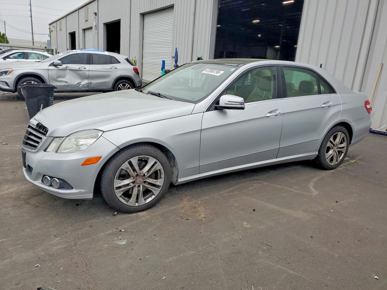 2010 MERCEDES-BENZ E-Class