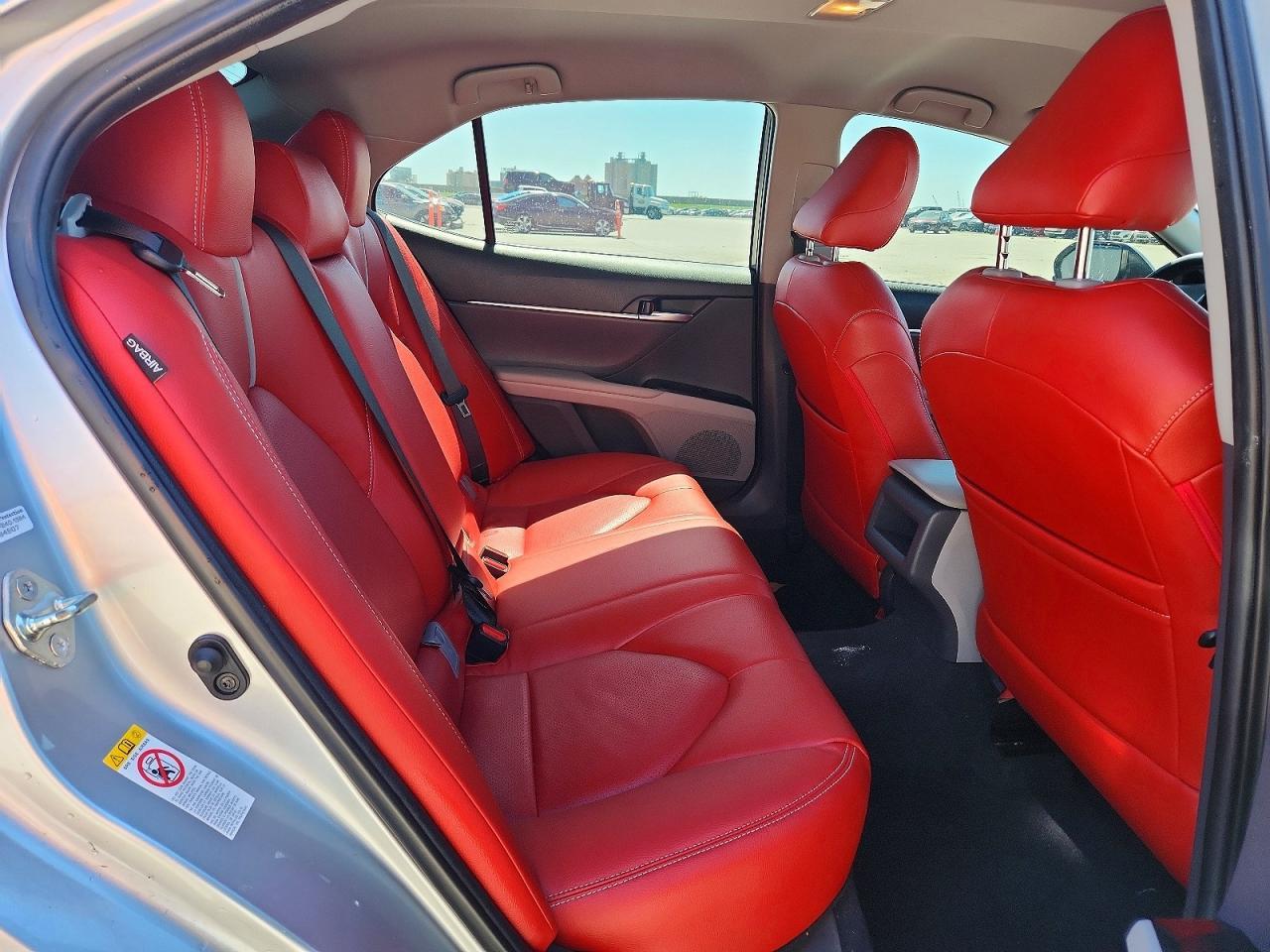 2018 TOYOTA CAMRY