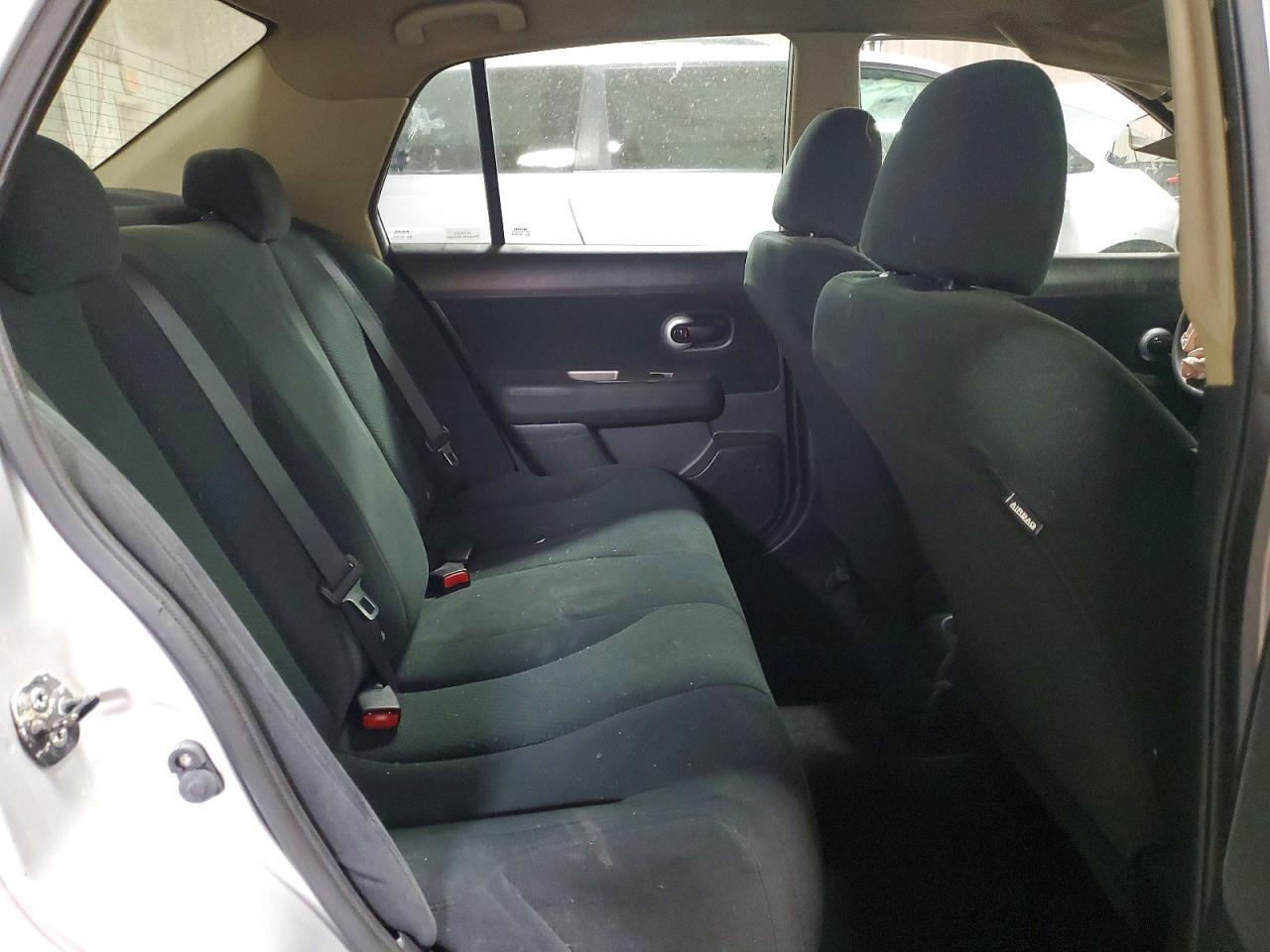 2011 NISSAN VERSA