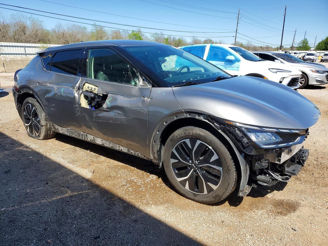 2024 KIA EV6