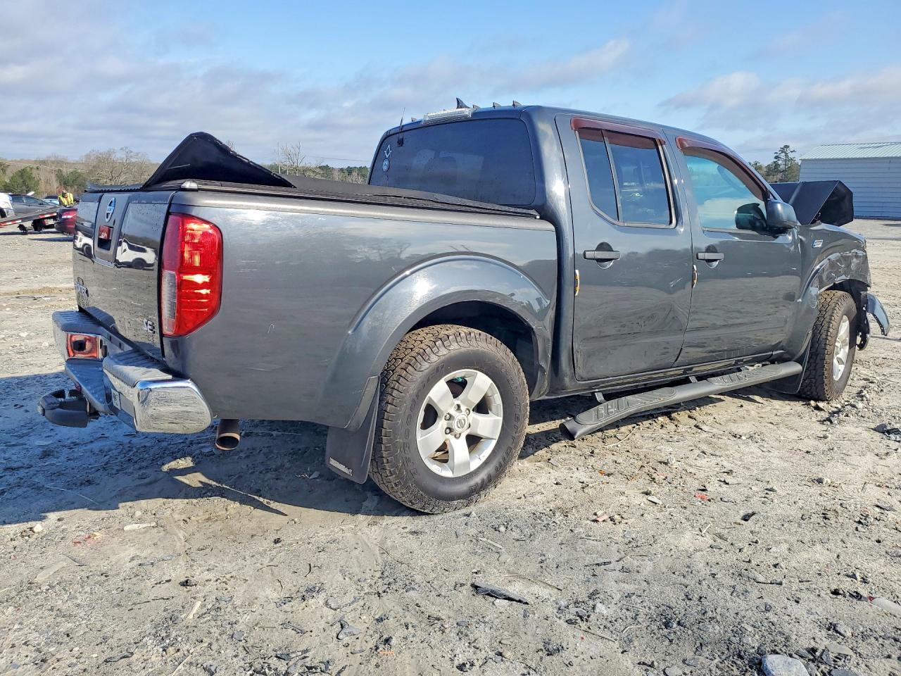 2010 NISSAN Frontier
