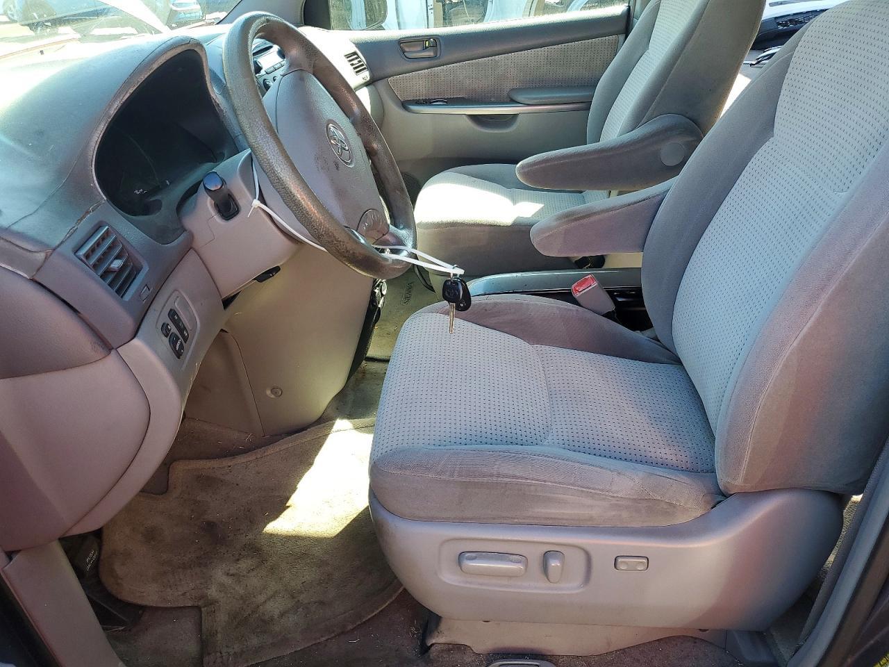 2008 TOYOTA SIENNA
