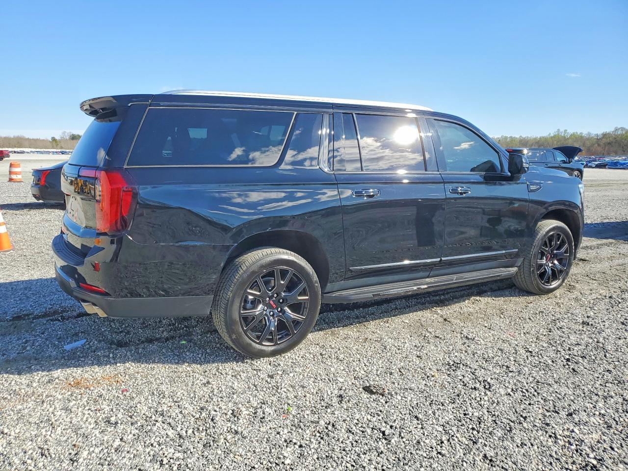 2025 GMC Yukon