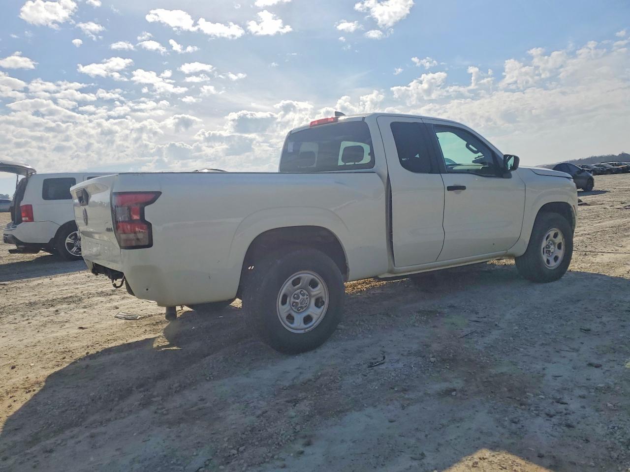 2023 NISSAN Frontier