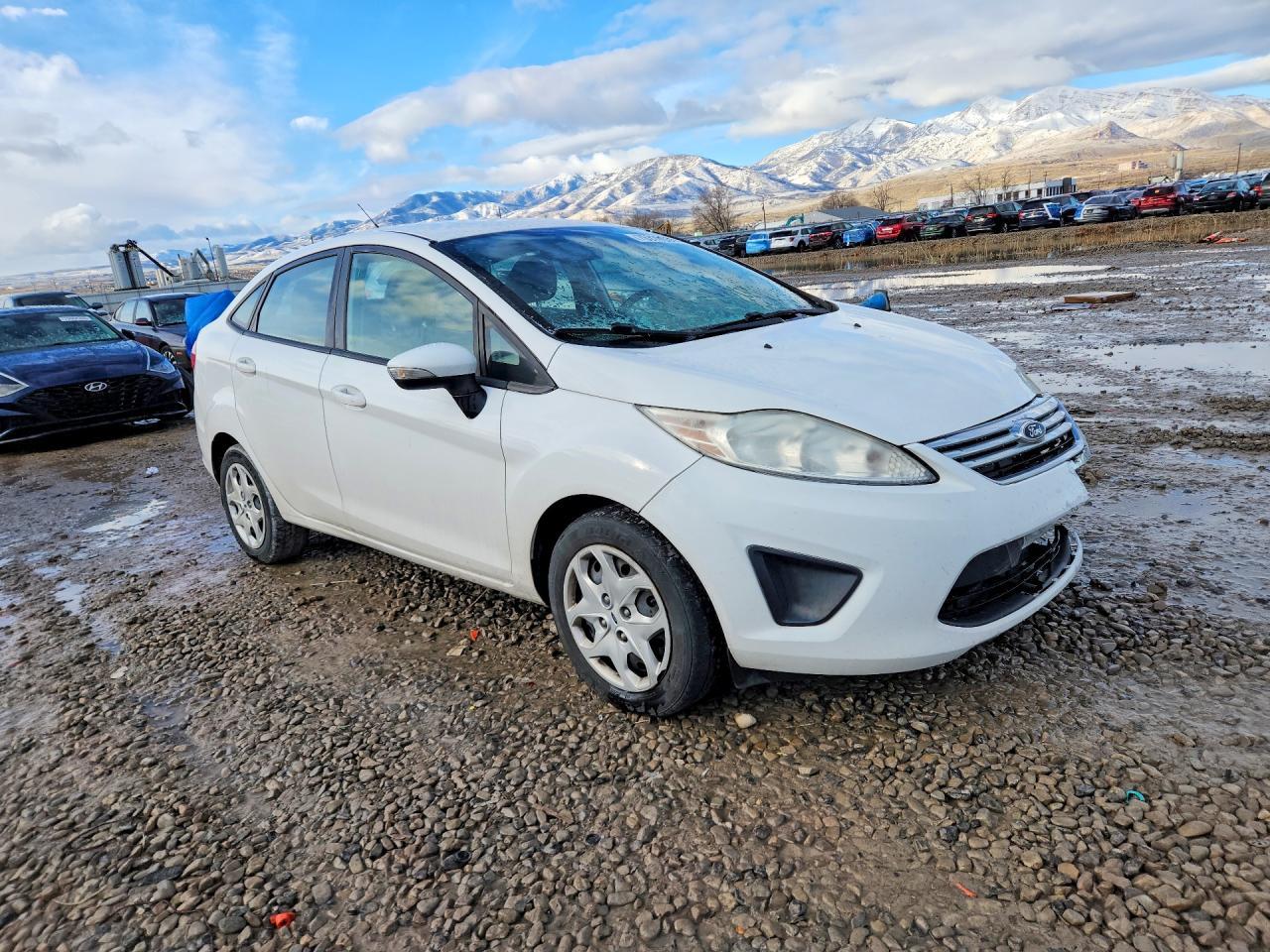 2013 FORD Fiesta