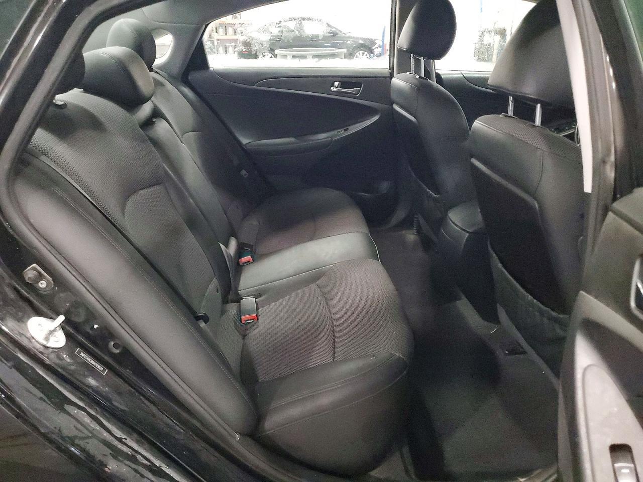 2011 HYUNDAI SONATA