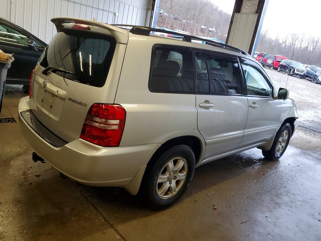 2003 TOYOTA HIGHLANDER
