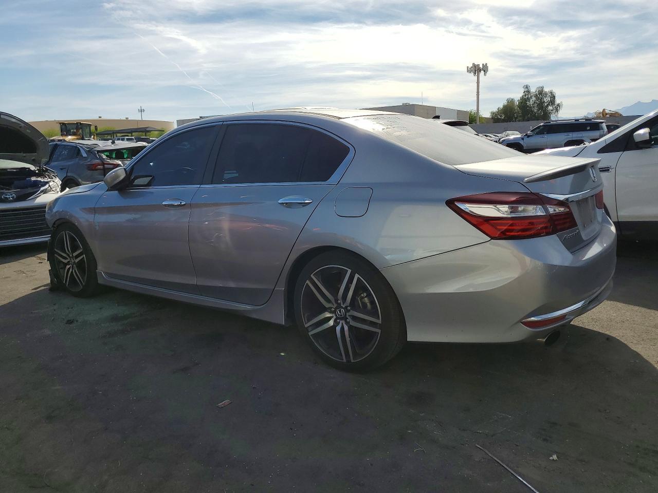 2017 HONDA ACCORD