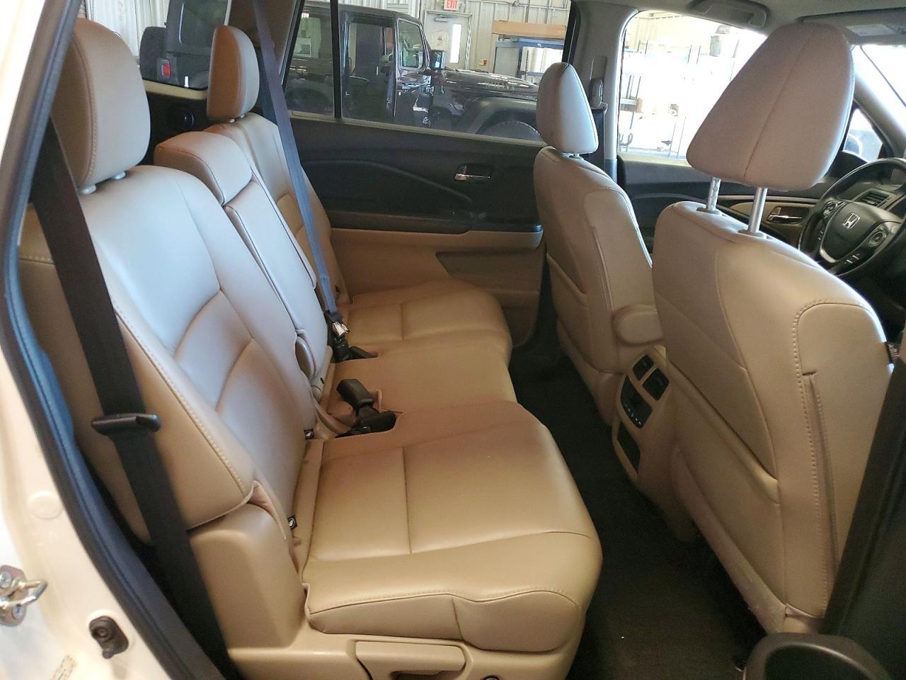 2016 HONDA PILOT