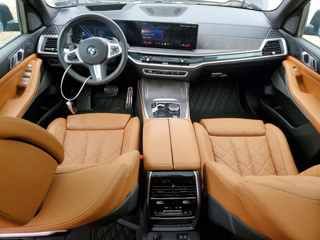 2025 BMW X7
