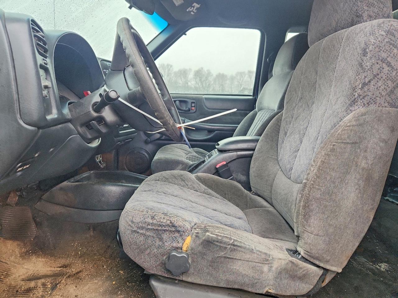 2000 CHEVROLET S10