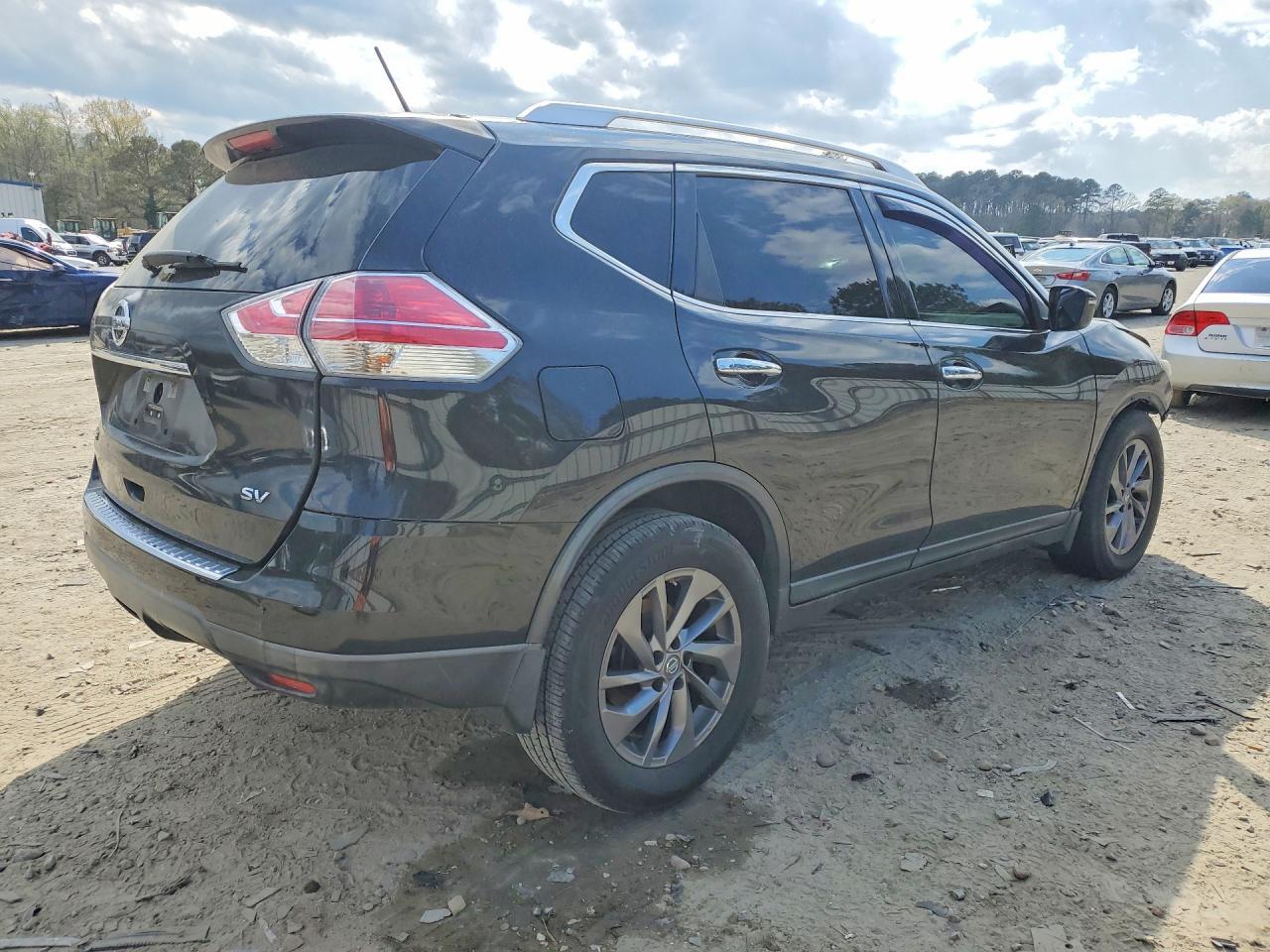 2016 NISSAN ROGUE