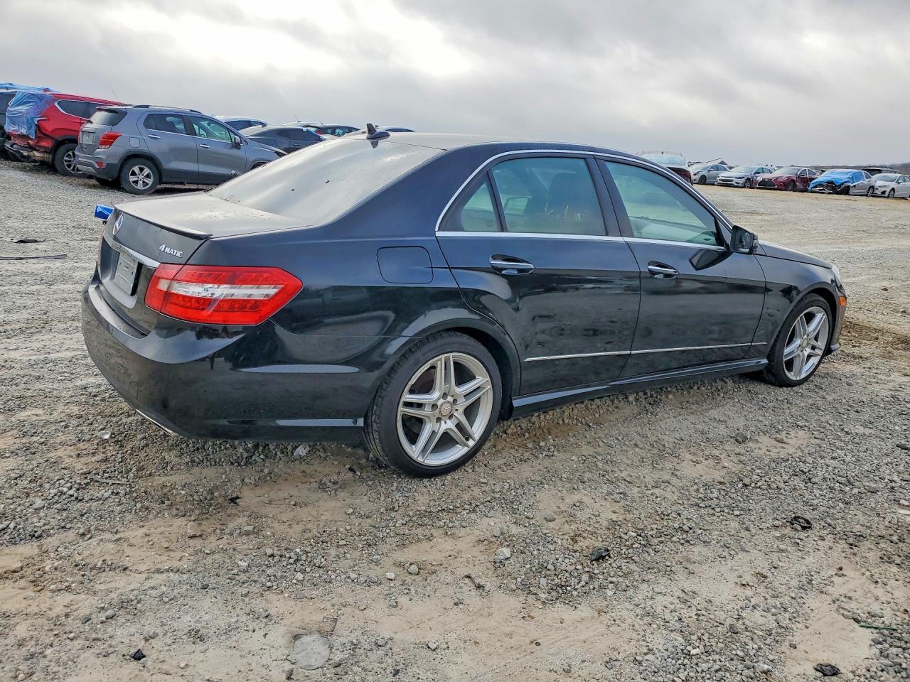 2013 MERCEDES-BENZ E-Class