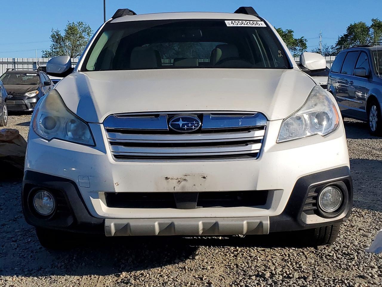 2013 SUBARU Outback