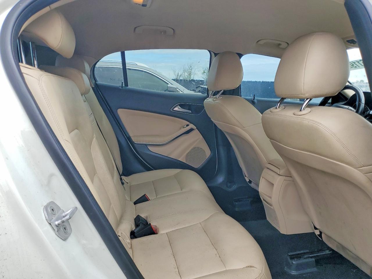 2015 MERCEDES-BENZ GLA-Class