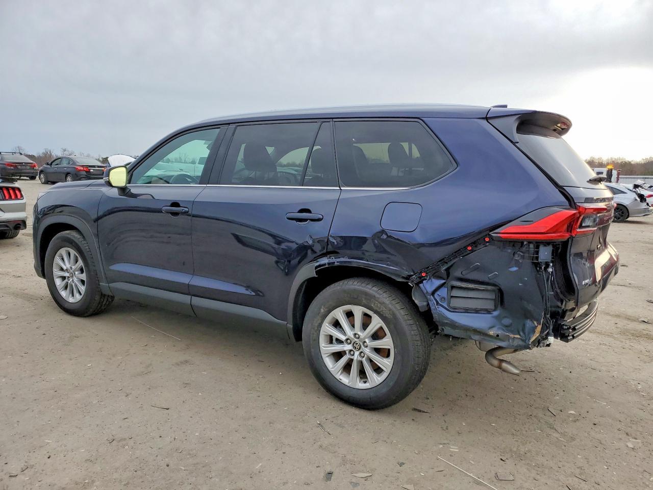 2024 TOYOTA HIGHLANDER