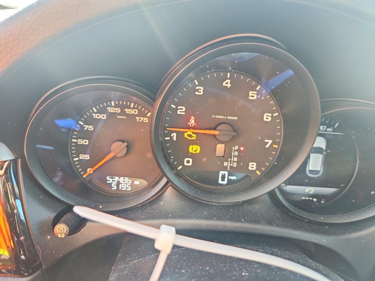 2019 PORSCHE Macan
