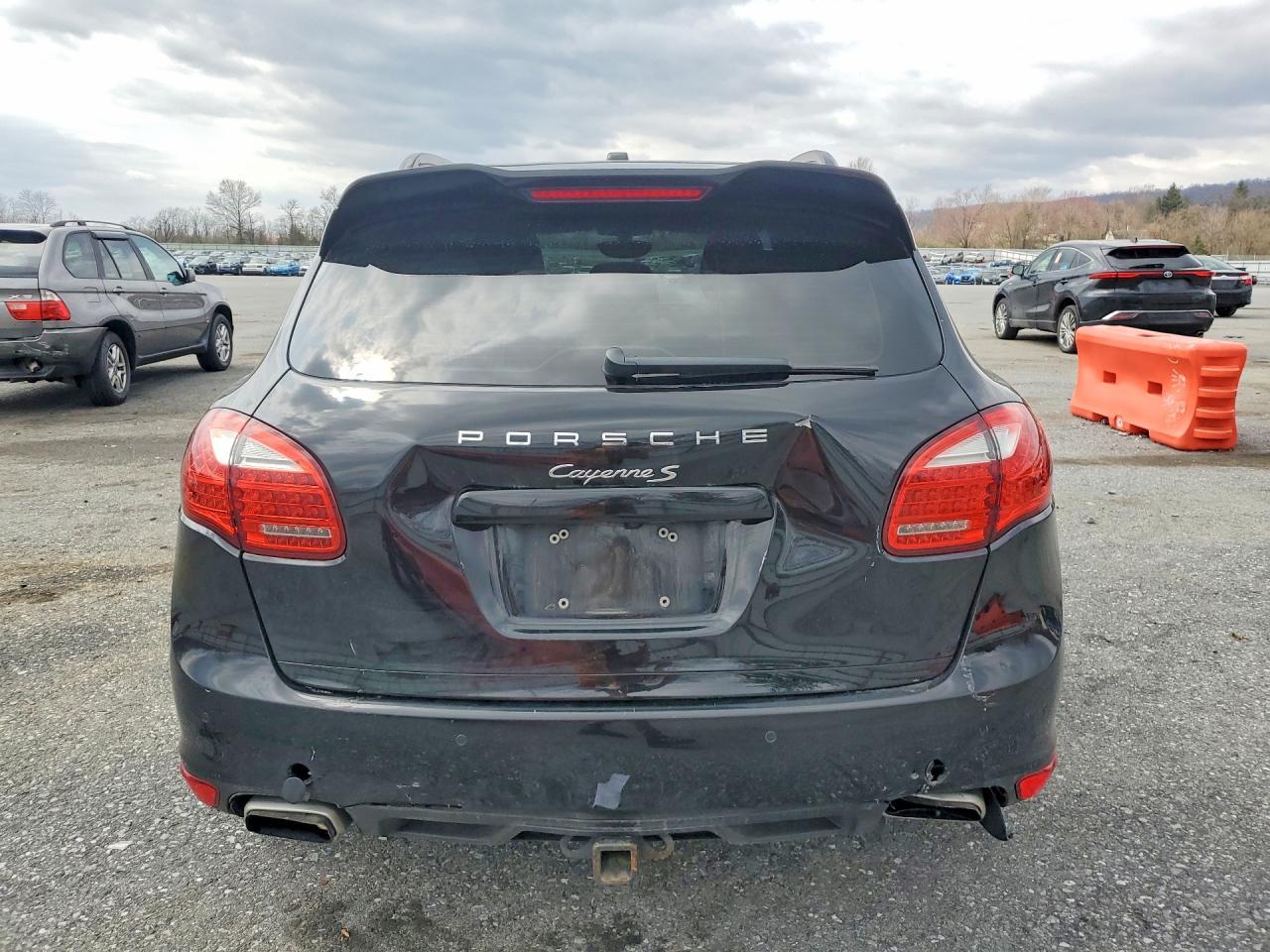 2014 PORSCHE CAYENNE
