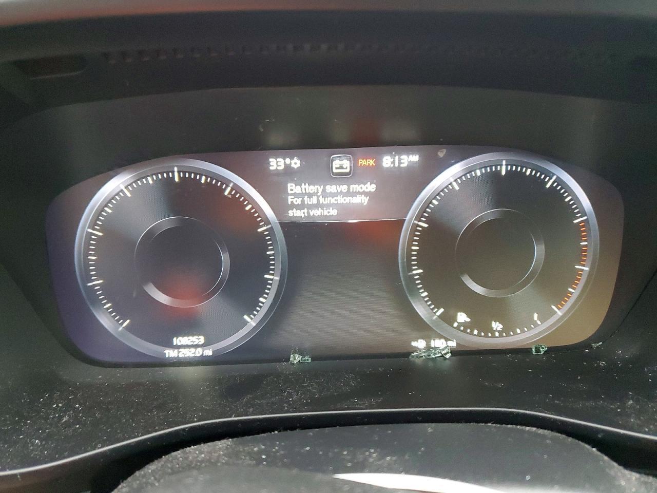2020 VOLVO XC40